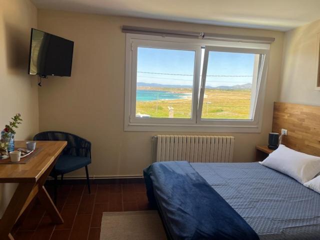 Hostal en la playa de Balieiros Corrubedo Exterior foto